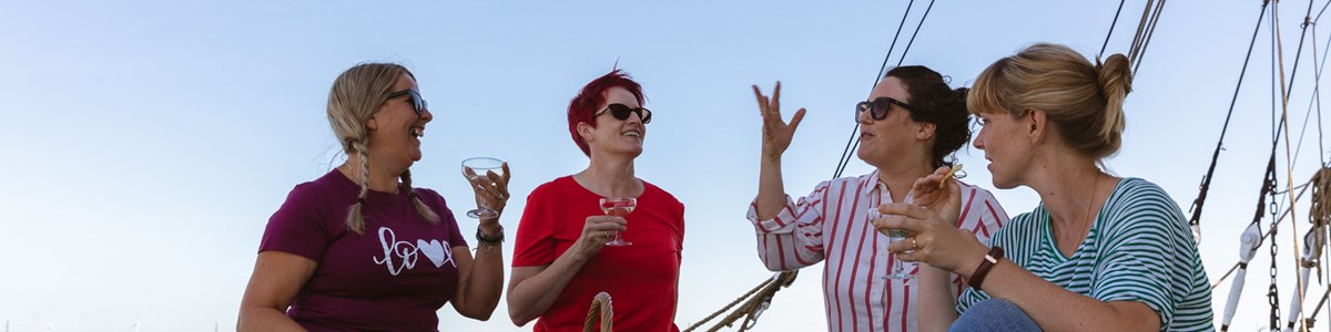 Tillerwheel WEB 98 0154